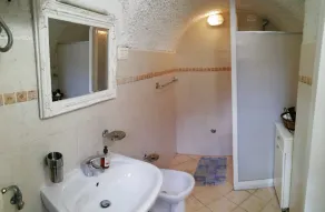 BEAUTIFUL  APARTMENT WITH GARDEN 50 MT FROM THE SEA TO THE 5 TERRE DOORS - Image 2