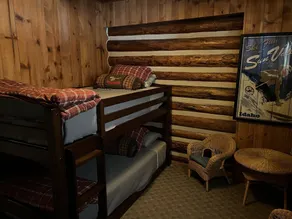 Relaxing log cabin retreat!Private hot tub, Fido Friendly,WI-FI,Snomobile access - Image 4