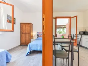 Smuk lejlighed for 4 gæster med klimaanlæg, WIFI, pool og terrasse - Image 4