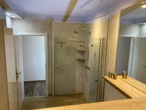A decent vacation apartment with a separate entrance and a covered terrace - Image 4