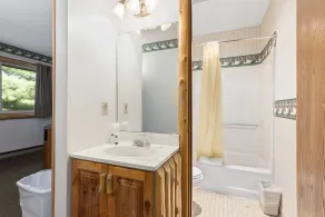 Pelican Lakes Motel - Image 3