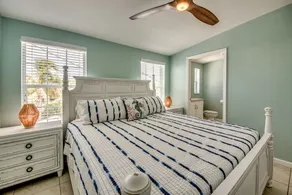 The Hook Oar House -  Waterfront Retreat with Private Boat Lifts - 2B/2B - Image 5
