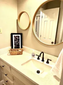 Feel at home and just minutes from TTU, LCU, medical district, & golf - Image 3