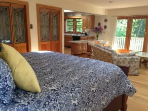Retraite romantique Rhinebeck! Privé Guest House, Sky Lights, spacieuse. - Image 3