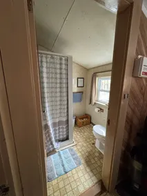 Vintage Rustic Cottage on Brettun’s Pond, boat accessible, PET FRIENDLY! - Image 3