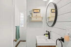 2 Bedroom Cabin in the Woods - Image 2