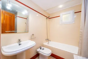 Minimal Apartment Ref 9000 with Sea View, Balcony, Wi-Fi and Air Conditioning - Image 2