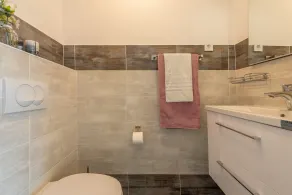 Modern two bedroom apartment with shared pool - Image 4