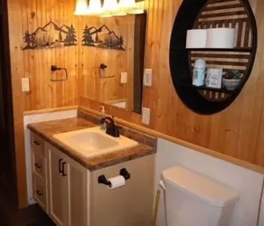 Lakefront Cabin on a Private Lake - only a 0.5 mile from the snowmobile trials! - Image 3
