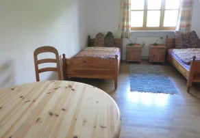 Sehr ruhige Ferienwohnung mit 2 separaten Schlafzimmern, 75 qm - Image 2