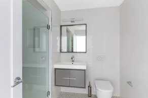Amazing Williamsburg 2BR w/ W/D & Outdoor Space, near L, by Blueground - Image 3