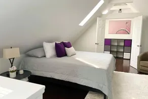 Large, modern 2 bedroom in the heart of Forest Park - Image 5