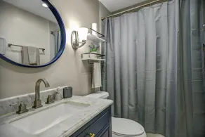 Central Mandarin, quiet, Convenient neighborhood! - Image 2