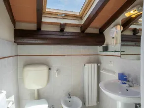 Skøn privat feriebolig for 10 gæster med privat pool, WIFI, TV, gårdhave og kæledyr tilladt - Image 4