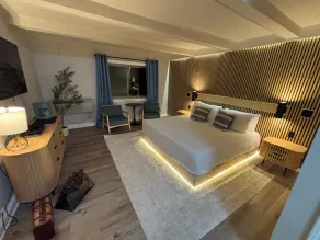 The Sandbar Lodge at Torch Lake - Image 4