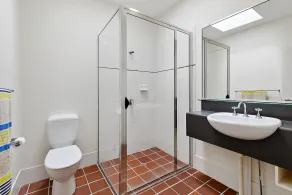 Ideal family holiday home positioned in popular central Point Lookout - Image 4