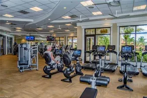 Treviso Bay Condo on rarely available Top Floor - Image 2
