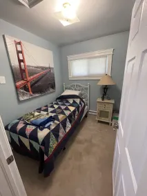 Modern Clean Lakefront Cottage. Just 12 min to Parry Sound - Image 5