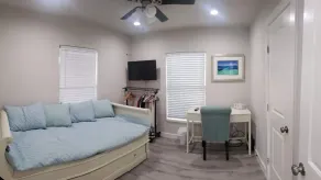 Pet Friendly Little White House - Image 5