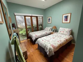 Rimrock Retreat - a place to relax - Image 4