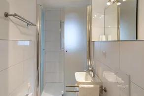 Apartment 'Heikes Ferienwohnung' with Balcony and Wi-Fi - Image 5