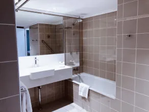 Lovely Studio in the heart of Chatswood - Image 3