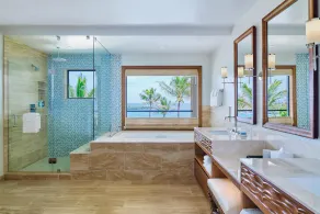 Kaiholo 3-Bdrm Den Oceanfront,Spacious Residence,Stunning Ocean, Mountain Views - Image 2