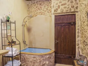 VillaMalaxa Private Luxury with amazing Views all over the city - Image 4