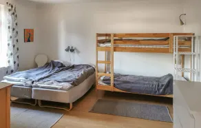 Fantastiskt hus med 4 sovrum i Klintehamn - Image 3