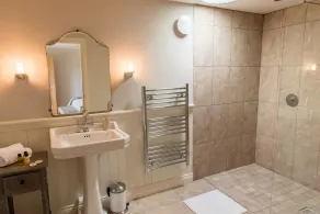 NOUVELLE conversion de grange de luxe, près de YORK. 8 + 2 famille, groupes, couples, amis - Image 3