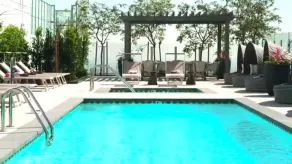 Downtown Luxury Highrise - Image 4