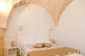 Holiday home in the countryside with private beach in Punta Prosciutto - Image 4