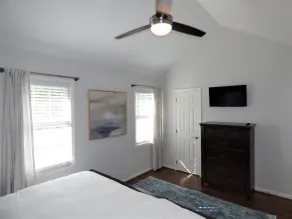 ***Remodeled Altadena Town Home*** Fabulous Location! - Image 5