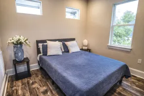 Beautiful Guest House on New Built Home Near Downtown - Image 5