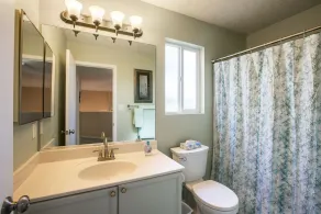 Gemütliche 4 BR mit Whirlpool in der Nähe von Casino, Golf, I-25, Restaurants und Unterhaltung - Image 3