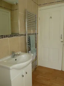 Cosy  ex Railway Cottage with WiFi & EV charger - Image 3