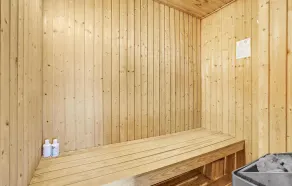 5 bedroom accommodation in Oksbøl - Image 4