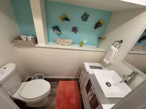 Updated 3BR, 2 BA Cottage with 2 beach parking passes - Image 3