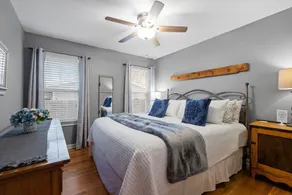 Lovebirds Getaway 3 Bedroom Home by RedAwning - Image 5