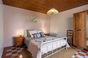 Three-Star Holiday Home: Peaceful House with Private Terrace, Garden & Wi-Fi - Image 4