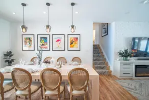 King Estate Barrie w Private Spa | 7 Bedrooms | Sleeps 20 | 5min to Downtown - Image 4