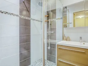 Maison T5 à Biscarrosse avec 4 chambres, clim, WIFI, terrasse, proche activités et plages - Image 3