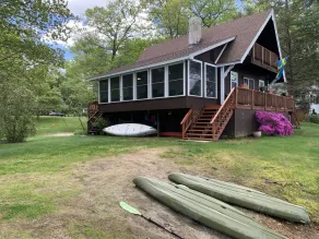Direct Lakefront Lake House, une vue imprenable 8 personnes sur une péninsule privée! - Image 4