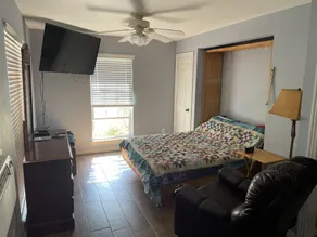 Wolf Trail Suite next to scenic 18 hole Golf course. Fort Smith AR close by. - Image 4