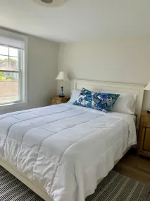 NEWLY RENOVATED GORGEOUS WATERFRONT HOUSE — Located in Black Point Beach - Image 4