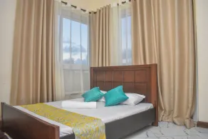 Le Royale Holiday Apartment - Image 4