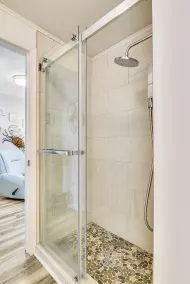 Oceanfront, 1br Pristine 1 Ba Condo, Relax ressourcez By The Sea. - Image 3