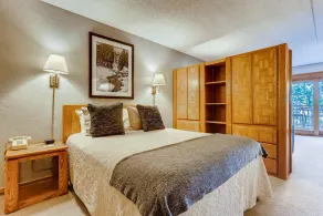 Lift House Lodge, Pet Friendly Studio Condo - Image 4