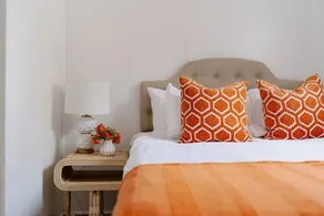 Steps to Beach | Cozy Grand Beach Cottage - Image 5