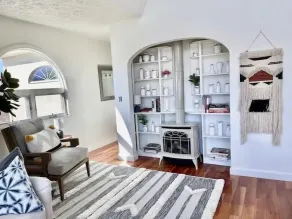 Dog-Friendly Cottage w/ Creek, Barn, Game Room, Fire Pit, Hot Tub, Sleeps 10 - Image 2